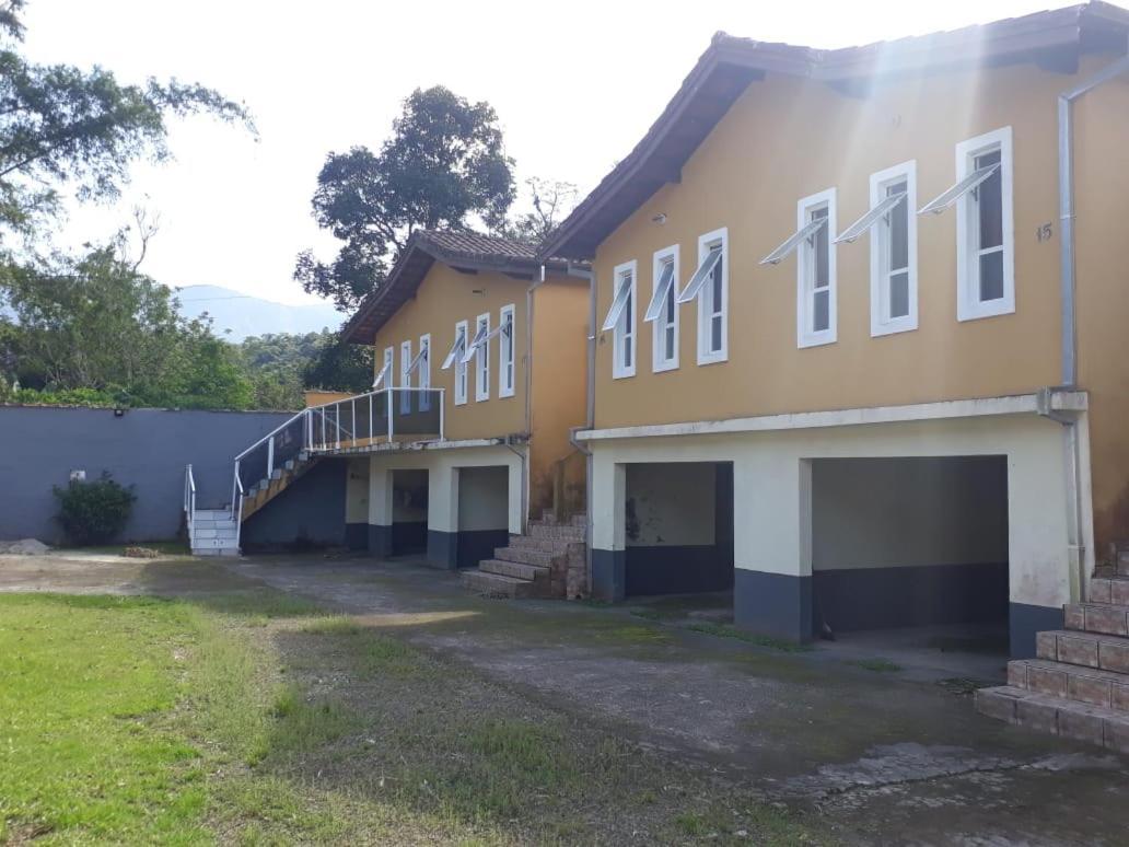 Casa Em Com Wi-fi - 300m Da * Ubatuba