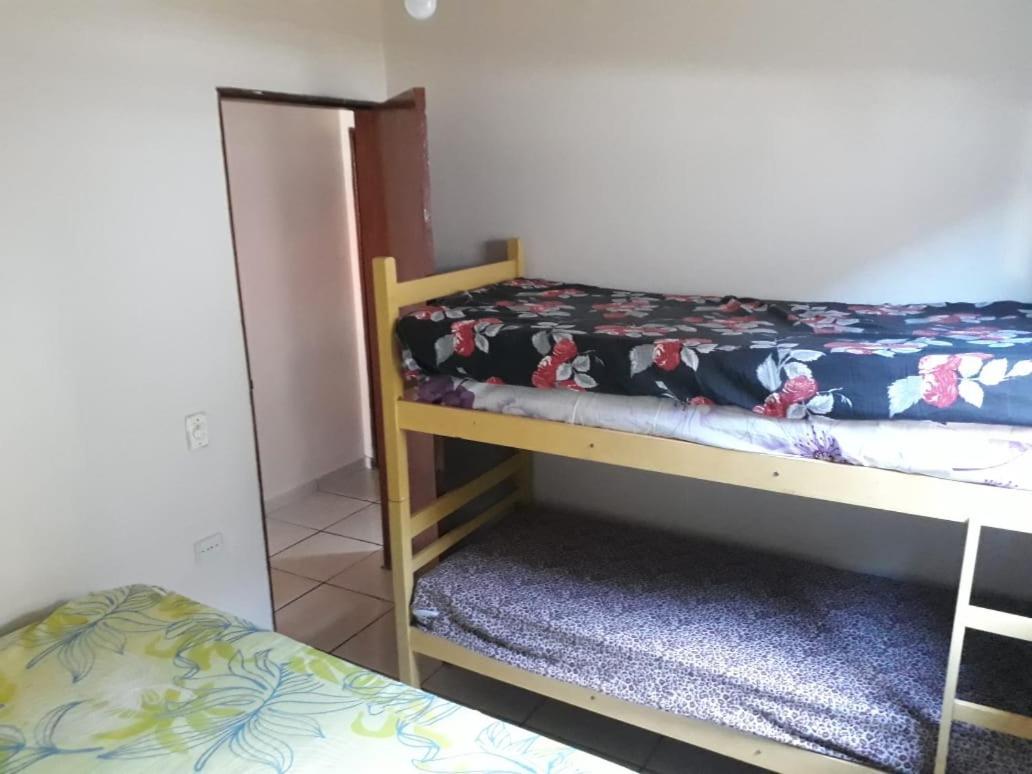 Casa Em Com Wi-fi - 300m Da * Ubatuba