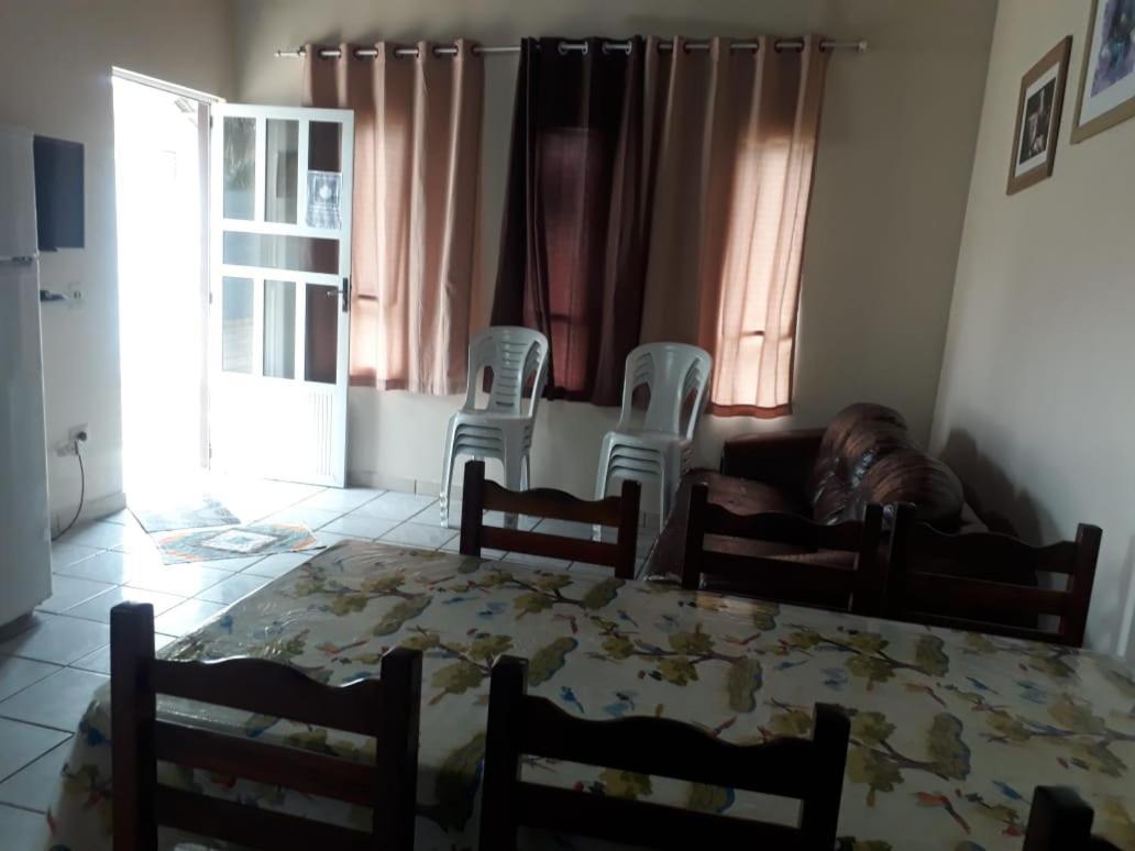 Casa Em Com Wi-fi - 300m Da Ubatuba