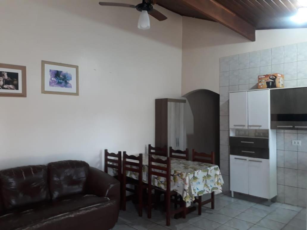 Casa Em Com Wi-fi - 300m Da Ubatuba