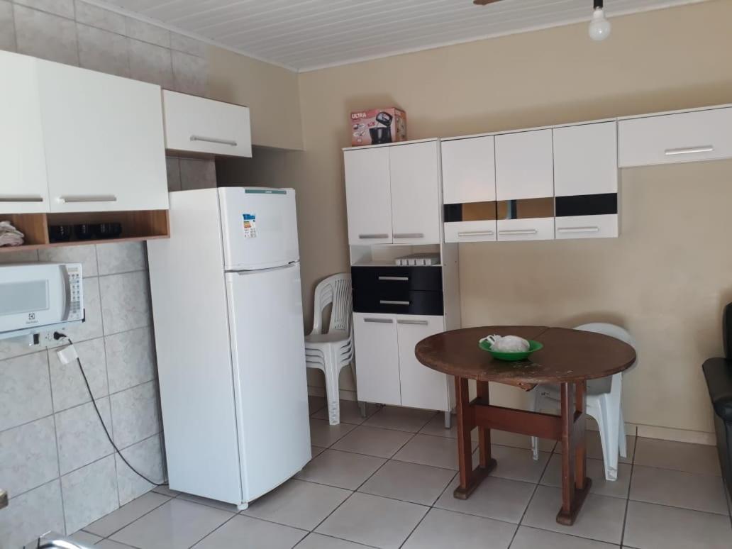 Casa de férias Casa Em Com Wi-fi - 300m Da Ubatuba